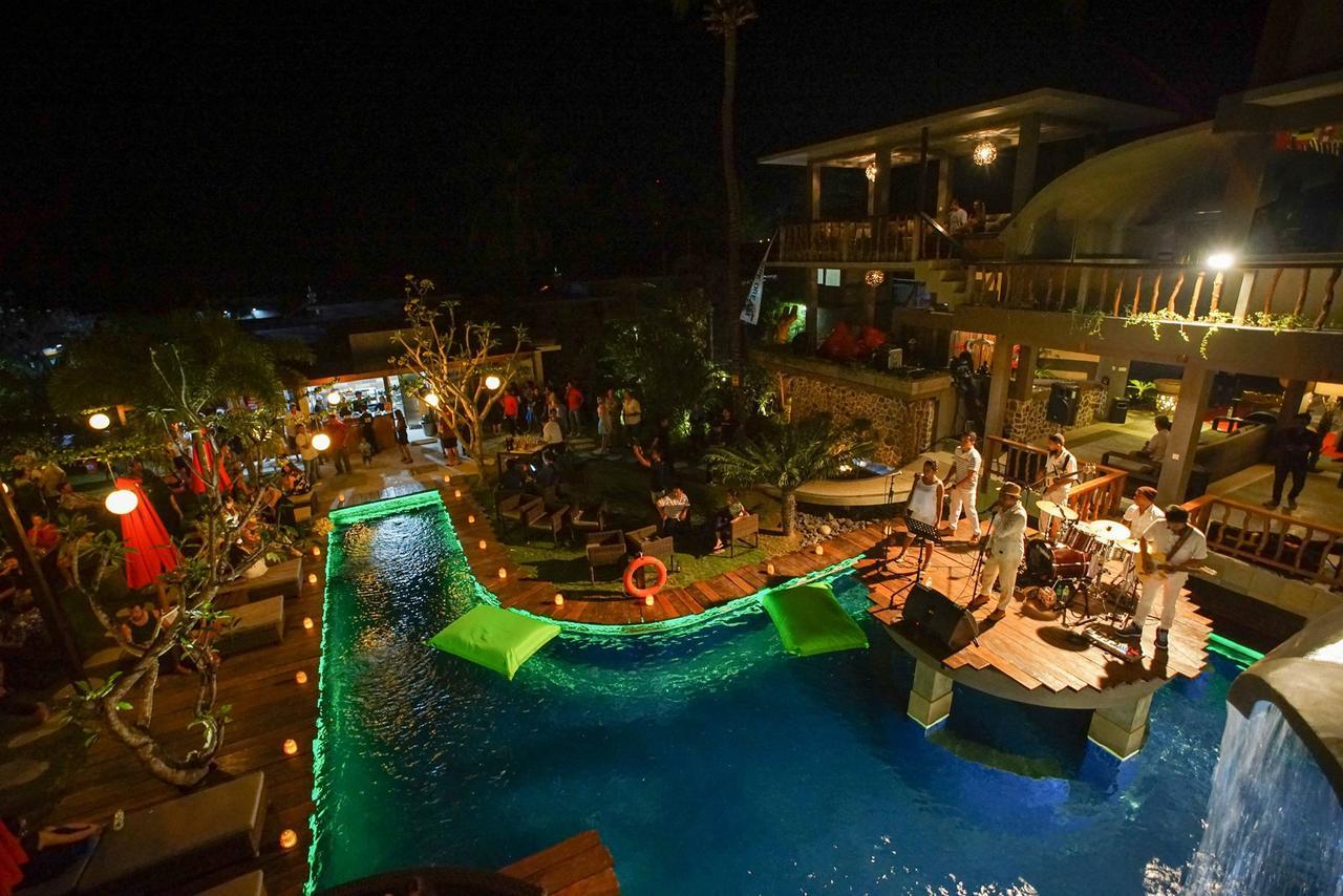 Pipe Dream Villas Resort Kuta  Buitenkant foto