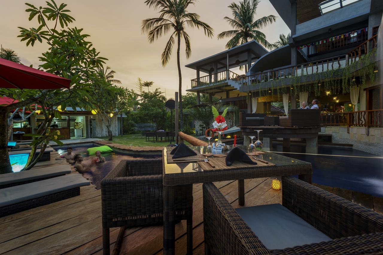 Pipe Dream Villas Resort Kuta  Buitenkant foto