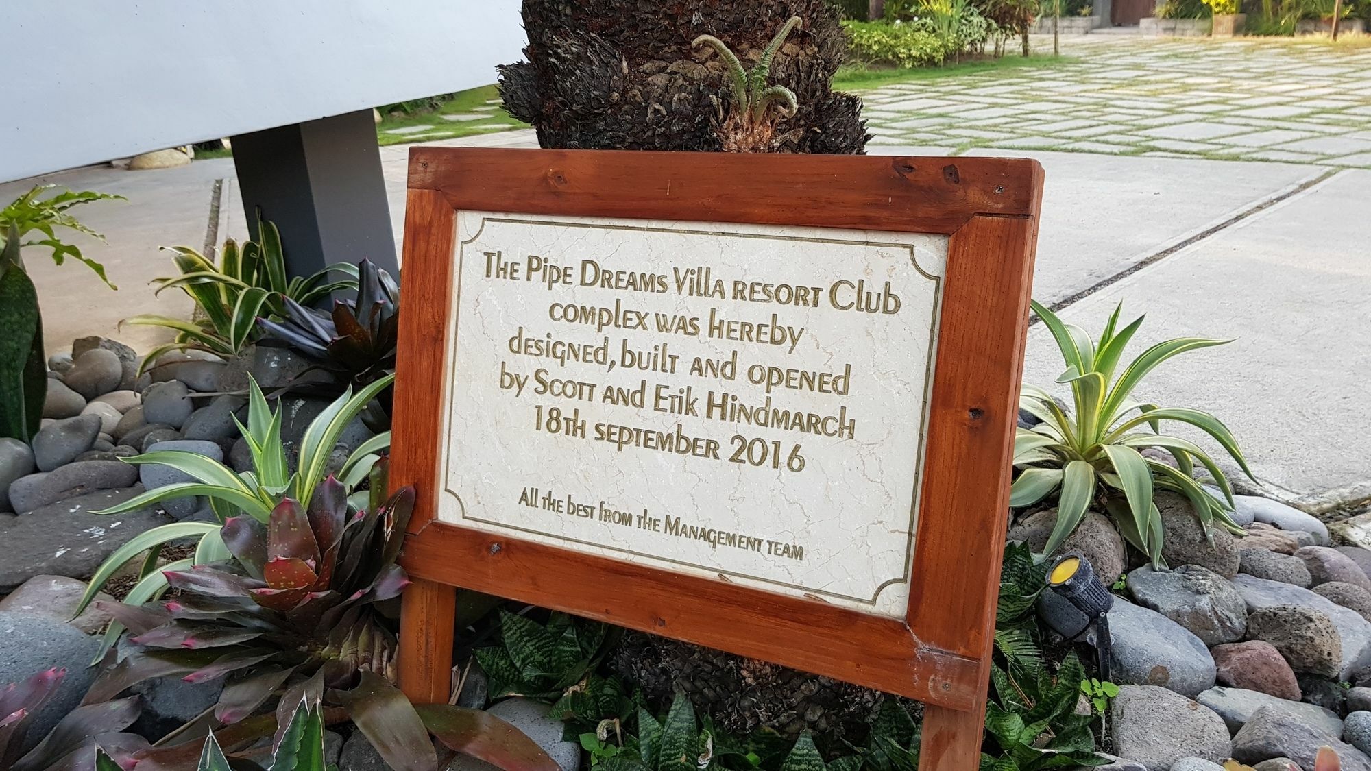 Pipe Dream Villas Resort Kuta  Buitenkant foto